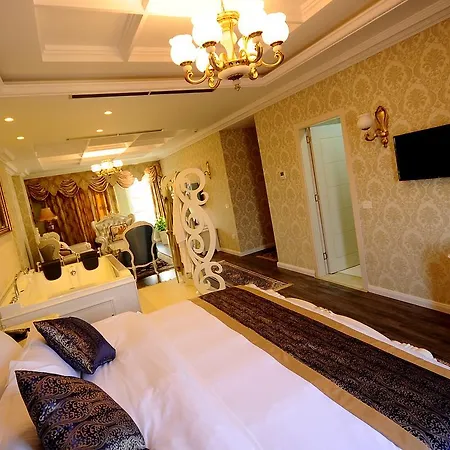 Ξενοδοχείο Britania *